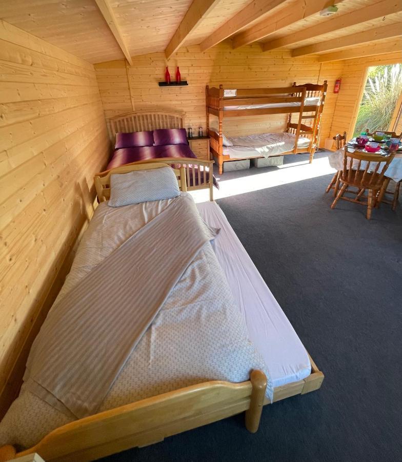Coutts Glamping Hotel เวดบริดจ์ ภายนอก รูปภาพ